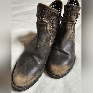 Circle G Distressed Black and Brown Ankle Boots